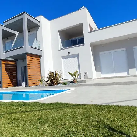 Апарт-отель 9 Keys Скала-Рахониу